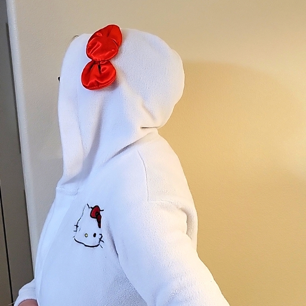 Hello Kitty Bathrobe